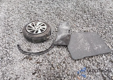 2014 Nissan Rogue S из США, поврежденный, VIN 5N1AT2MV3EC810379